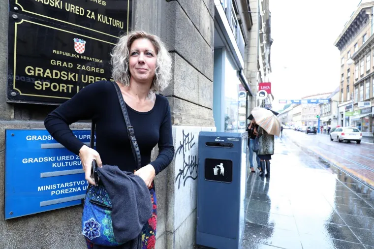 'Nesvrstana' djevojčica ipak na nastavi: Pred medije stali njena majka i ravnatelj &scaron;kole