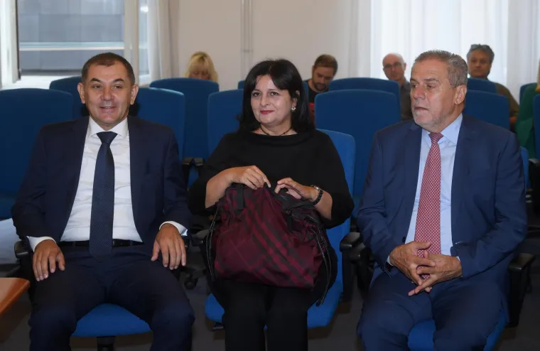 POČELO SUĐENJE ZA AFERU &Scaron;TANDOVI: Bandić i ekipa stigli pred suca