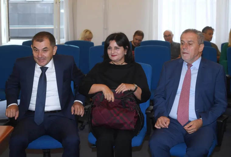 POČELO SUĐENJE ZA AFERU &Scaron;TANDOVI: Bandić i ekipa stigli pred suca