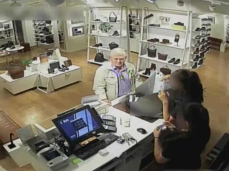 Policija traga za dvojicom gospodina: Odradili su dobar &scaron;oping i sve platiti tuđom karticom