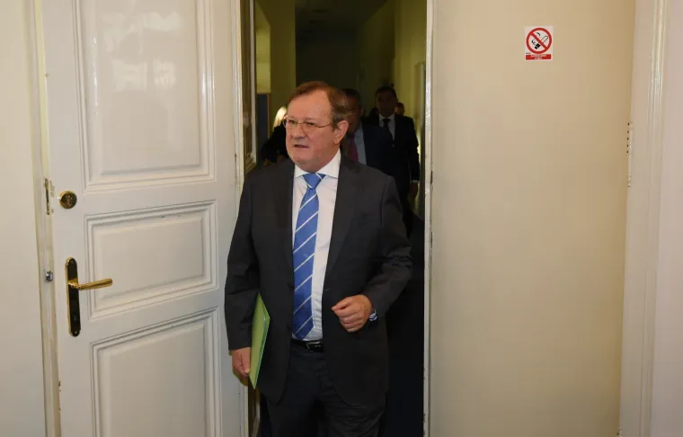 Suđenje Milanu Bandiću, Ivici Lovriću i Zdenki Palac u predmetu &scaron;tandovi