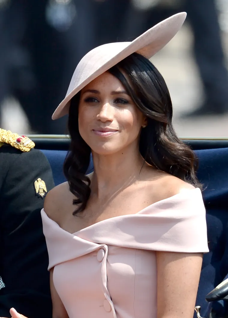 Meghan Markle najbolje odjevena žena: prisjetili smo se poznatih kombinacija kraljevske modne ikone