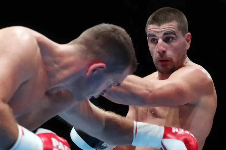 Zagreb je večeras na boksačkoj karti svijeta. U Areni su u tijeku predborbe, u i&scaron;čekivanju glavnog meča večeri - dvoboja Filipa Hrgovića i Amira Mansoura.