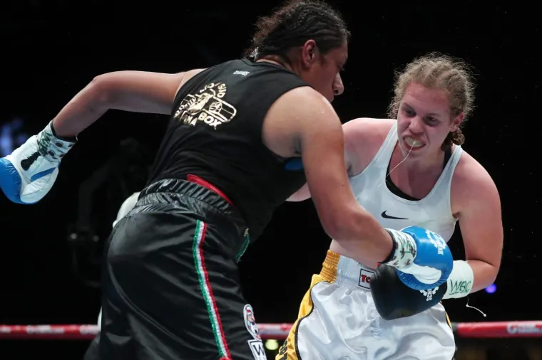 Zagreb je večeras na boksačkoj karti svijeta. U Areni su u tijeku predborbe, u i&scaron;čekivanju glavnog meča večeri - dvoboja Filipa Hrgovića i Amira Mansoura.