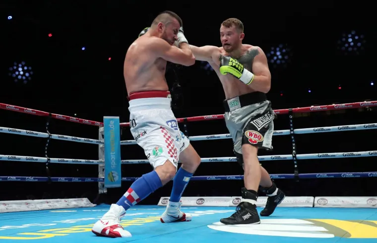 Zagreb je večeras na boksačkoj karti svijeta. U Areni su u tijeku predborbe, u i&scaron;čekivanju glavnog meča večeri - dvoboja Filipa Hrgovića i Amira Mansoura.