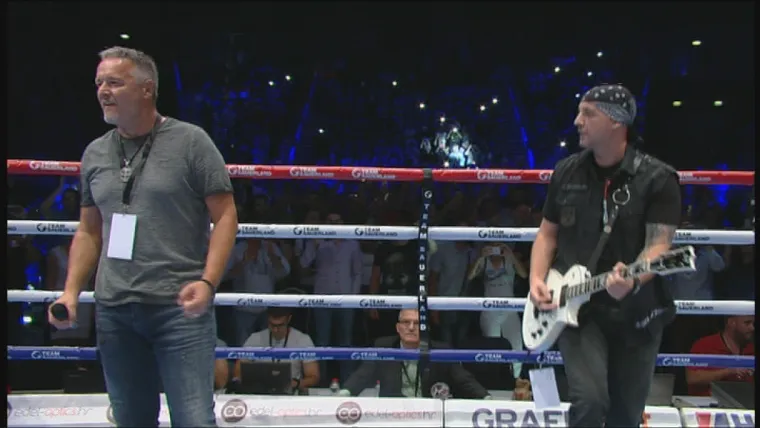 Marko Perković Thomposon ostvario želju Filipu i u ringu otpjevao pjesmu 'Geni kameni'