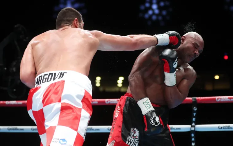 HRGOVIĆ JE NOVI WBC PRVAK: Nokautom protiv Mansoura uzeo prvi pojas u karijeri