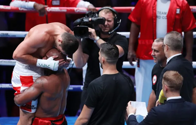 HRGOVIĆ JE NOVI WBC PRVAK: Nokautom protiv Mansoura uzeo prvi pojas u karijeri