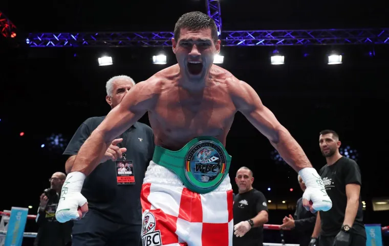 HRGOVIĆ JE NOVI WBC PRVAK: Nokautom protiv Mansoura uzeo prvi pojas u karijeri