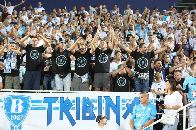 ARMADA ORGANIZIRALA SPEKTAKL NA KANTRIDI: S Mariborom proslavili povratak stadionu