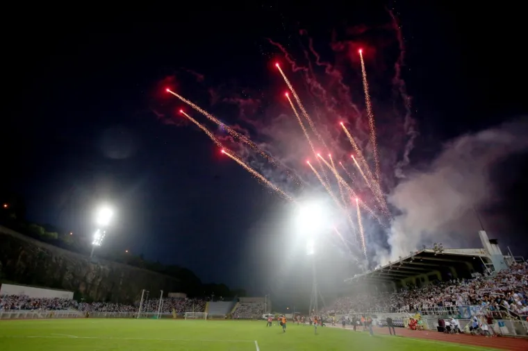 ARMADA ORGANIZIRALA SPEKTAKL NA KANTRIDI: S Mariborom proslavili povratak stadionu