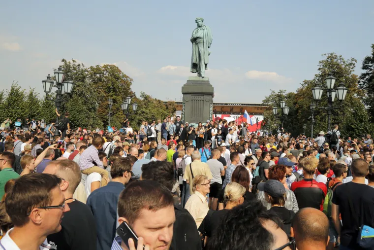 Ruska policija pritvorila stotine prosvjednika protiv mirovinske reforme