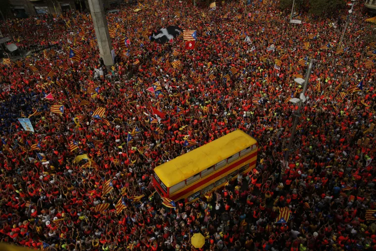 Milijun Katalonaca na ulicama Barcelone slavi nacionalni praznik