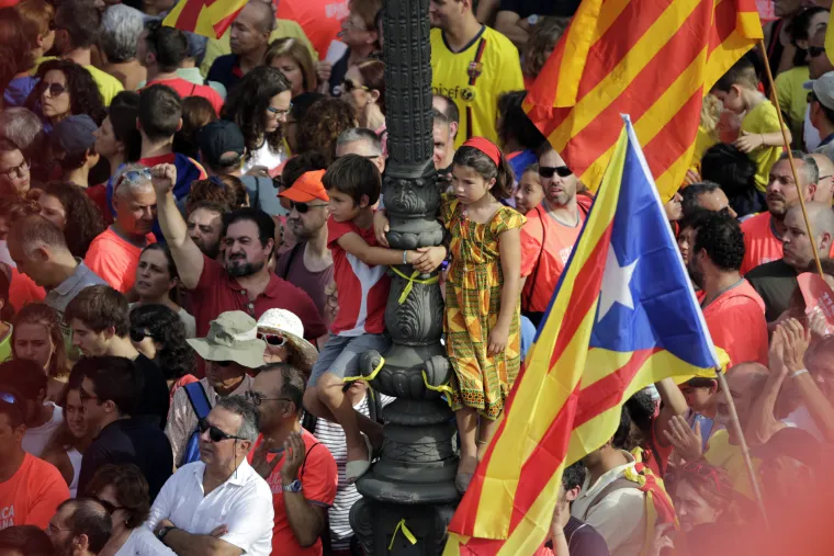 Milijun Katalonaca na ulicama Barcelone slavi nacionalni praznik