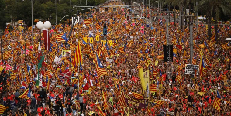 Milijun Katalonaca na ulicama Barcelone slavi nacionalni praznik