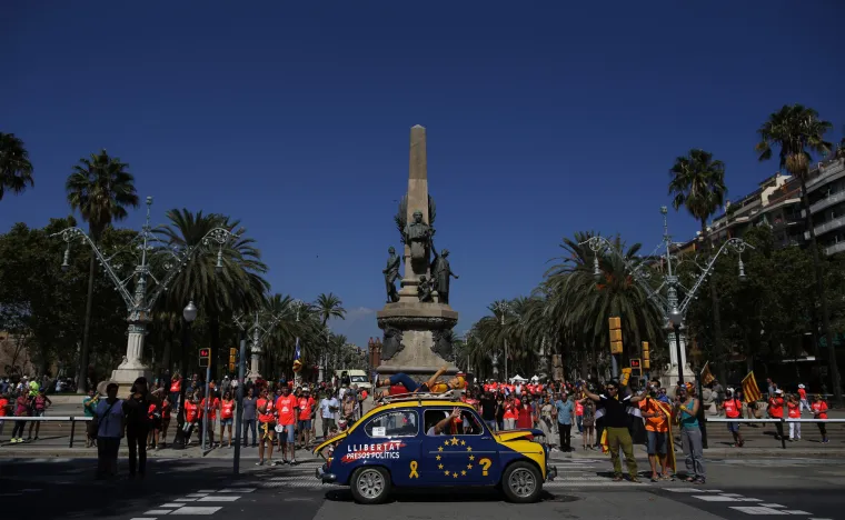 Milijun Katalonaca na ulicama Barcelone slavi nacionalni praznik