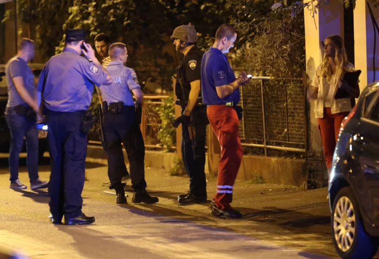 FIZIČKI I ORUŽANI OBRAČUN NA VUKOMERCU: Policija obavlja očevid