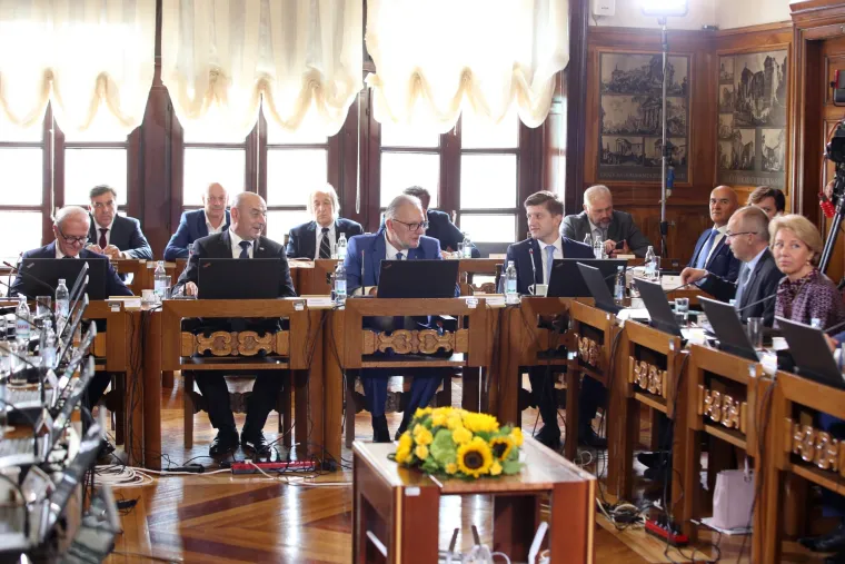 Pula: Na sjednici Vlade u Gradskoj vijećnici razmatralo se stanje u brodogradili&scaron;tima