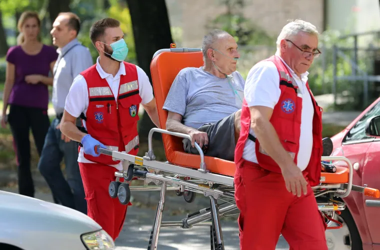 Buknuo požar na 12. katu nebodera u Sigetu: Vatrogasci na terenu, jedna osoba ozlijeđena