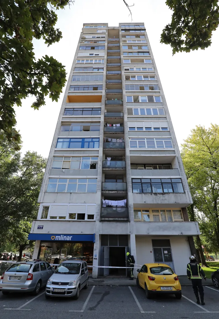 Buknuo požar na 12. katu nebodera u Sigetu: Vatrogasci na terenu, jedna osoba ozlijeđena