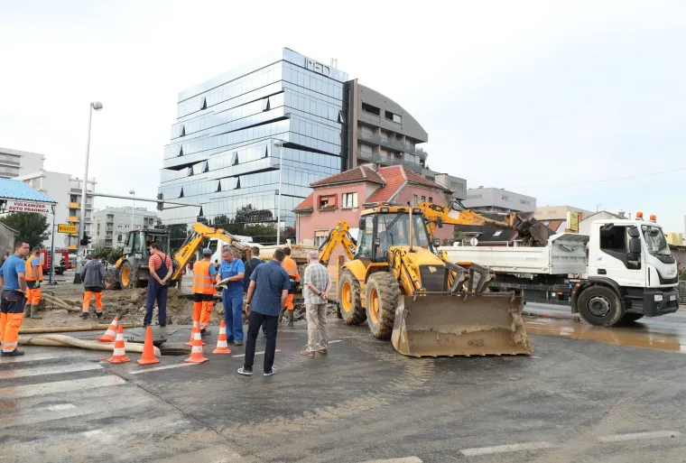 Puknuće vodovodne cijevi, Zagreb