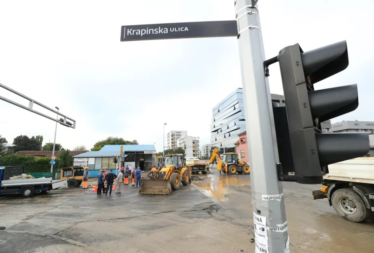 Puknuće vodovodne cijevi, Zagreb