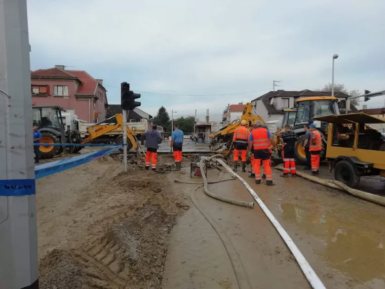 Puknuće vodovodne cijevi, Zagreb