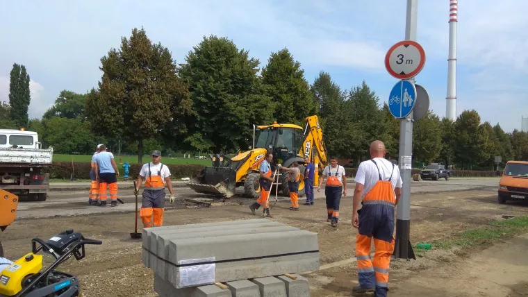 Puknuće cjevovoda je sanirano: Radovi na Selskoj i Krapinskoj cesti još traju