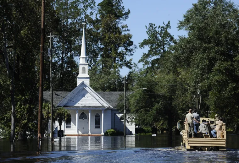 'Povijesni' uragan  Florence je stigao: U opasnosti 10 milijuna ljudi