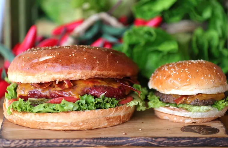 Počele burgerske čarolije, uz čarobne miomirise i neiozostavno druženje