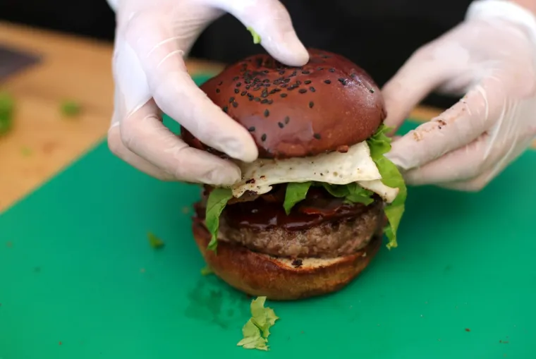 Počele burgerske čarolije, uz čarobne miomirise i neiozostavno druženje