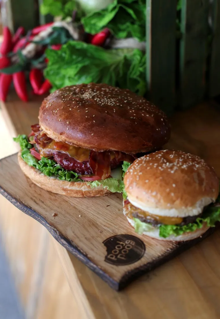 Počele burgerske čarolije, uz čarobne miomirise i neiozostavno druženje