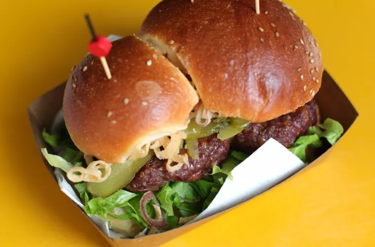 Počele burgerske čarolije, uz čarobne miomirise i neiozostavno druženje