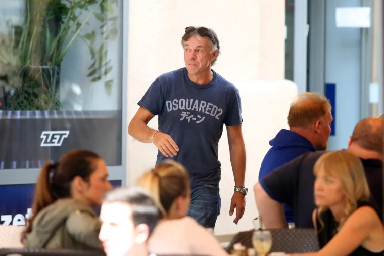 SLAVEN BILIĆ TRUDNU ZARUČNICU IZVEO NA &Scaron;PICU: Na kavi im se pridružili i drugi nogometni velikani