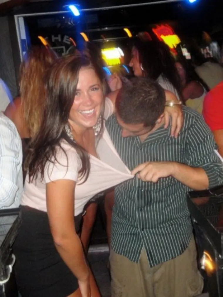 KAD TULUM ESKALIRA: Urnebesne fotografije ekipe koja se napila kao da sutra ne postoji