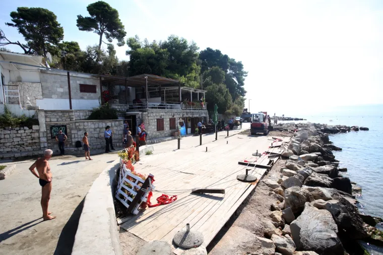 Ru&scaron;enje terase u Splitu