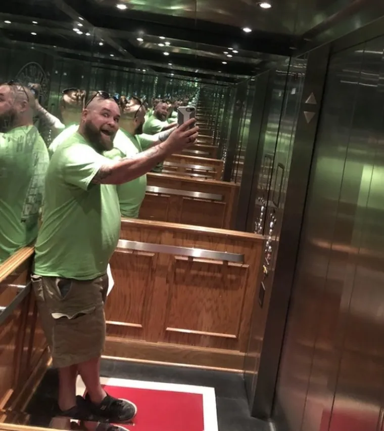 Fotke koje pokazuju &scaron;to se događa kad su mu&scaron;karci iza kamere