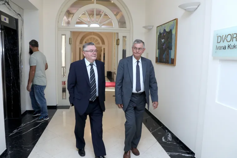 Zavr&scaron;ila dvomjesečna stanka, zastupnici se okupljaju u Saboru