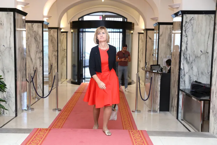 Zavr&scaron;ila dvomjesečna stanka, zastupnici se okupljaju u Saboru