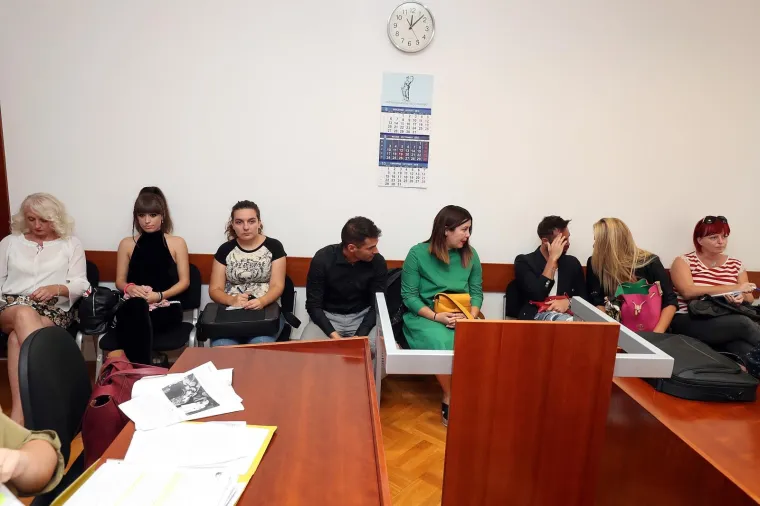NASTAVLJENO SUĐENJE BIVŠOJ PJEVAČICI E.T.-JA: Protiv nje svjedočio Marko Grubnić koji je skrivao lice