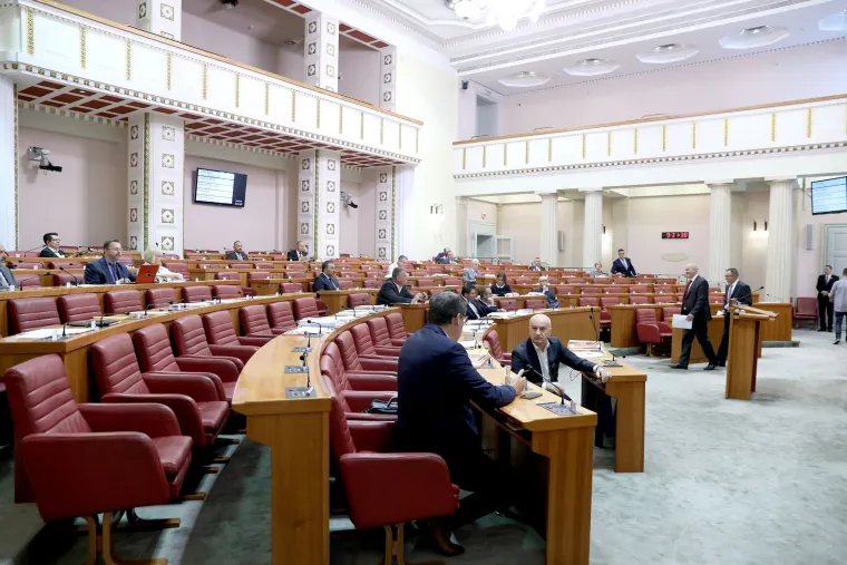 Sabornica skoro prazna već drugog dana jesenske sjednice