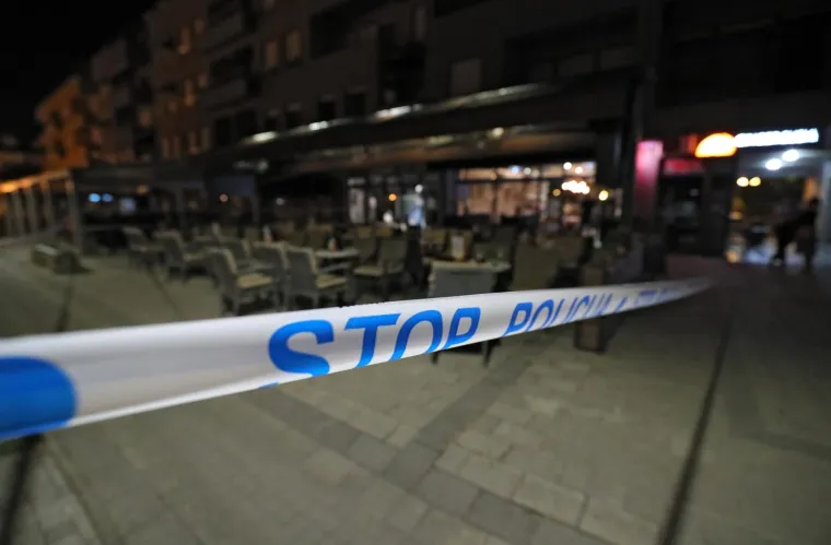 RANJAVANJE U ZAPRE&Scaron;IĆU: Policijski očevid ispred lokala u kojem je do&scaron;lo do krvavog obračuna