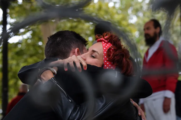The World's Biggest Eye Contact Experiment na Zrinjevcu