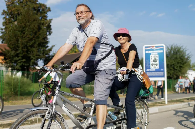 19. TERRY FOX RUN U ZAGREBU: Pet tisuća ljudi trčalo, hodalo, rolalo i bicikliralo  na Jarunu