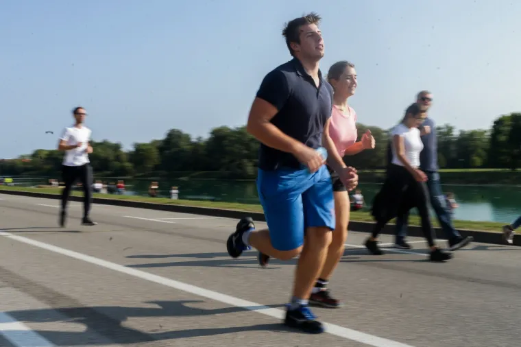 19. TERRY FOX RUN U ZAGREBU: Pet tisuća ljudi trčalo, hodalo, rolalo i bicikliralo  na Jarunu