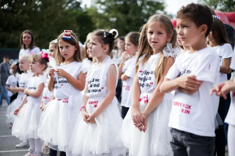 19. TERRY FOX RUN U ZAGREBU: Pet tisuća ljudi trčalo, hodalo, rolalo i bicikliralo  na Jarunu