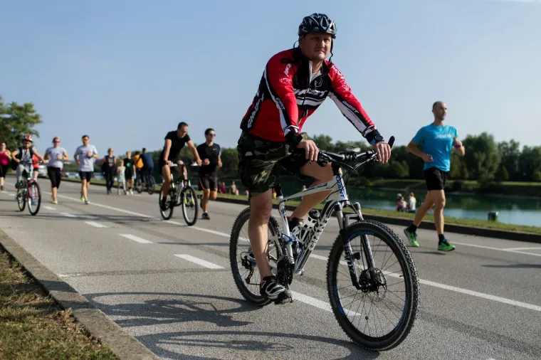19. TERRY FOX RUN U ZAGREBU: Pet tisuća ljudi trčalo, hodalo, rolalo i bicikliralo  na Jarunu