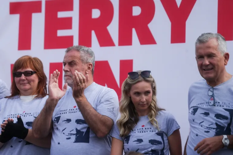 19. TERRY FOX RUN U ZAGREBU: Pet tisuća ljudi trčalo, hodalo, rolalo i bicikliralo  na Jarunu