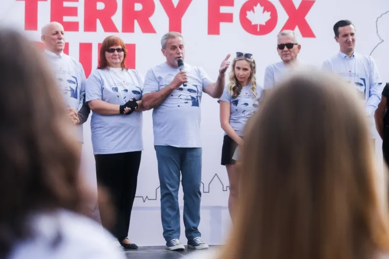 19. TERRY FOX RUN U ZAGREBU: Pet tisuća ljudi trčalo, hodalo, rolalo i bicikliralo  na Jarunu