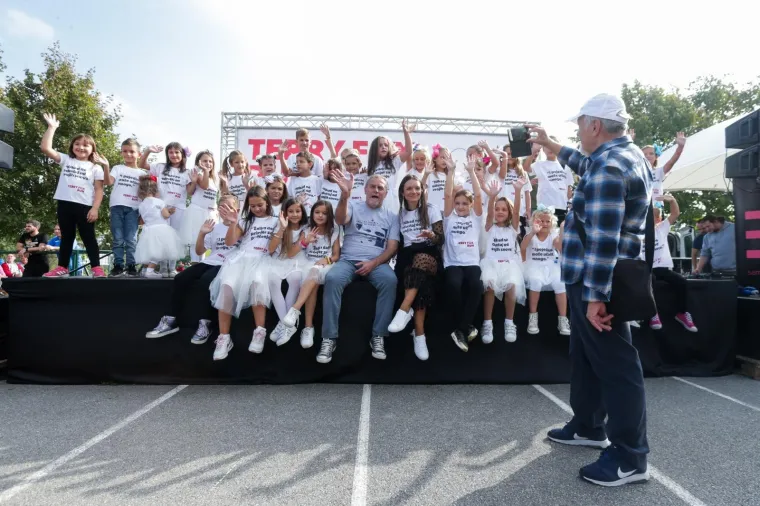 19. TERRY FOX RUN U ZAGREBU: Pet tisuća ljudi trčalo, hodalo, rolalo i bicikliralo  na Jarunu